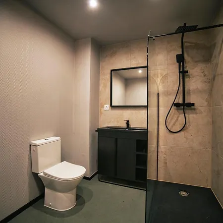 Desert Rose Jacuzzi Situe A 5 Min Du Centre De Stationnement Privee Sur Demande アパート ミュルーズ