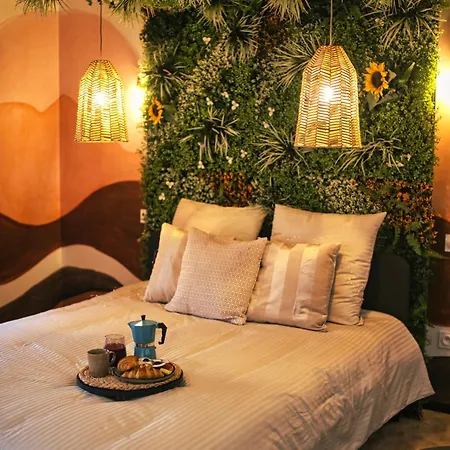 Desert Rose Jacuzzi Situe A 5 Min Du Centre De Stationnement Privee Sur Demande